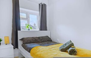 4 Bedrooms - 3 Bathrooms House
