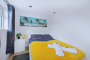 4 Bedrooms - 3 Bathrooms House