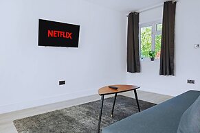 4 Bedrooms - 3 Bathrooms House