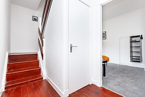 5 Individual Beds - Free Parking