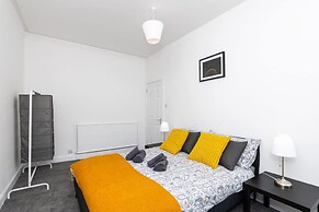 5 Individual Beds - Free Parking