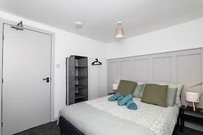 5 Bedroom Apartment - Galashiels