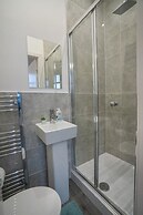 4 Bedrooms-4 Bathrooms House