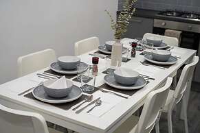 4 Bedrooms-4 Bathrooms House