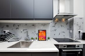 1 Bedroom Apartment-free Parking