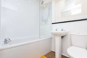 1 Bed-ground Floor-free Parking