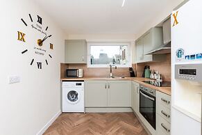 1 Bed-ground Floor-free Parking