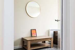 1 Bed-ground Floor-free Parking