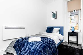 2 Bedroom Apartment-free Parking