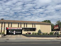Belleville Motor Lodge