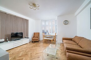 JOIVY 2-bed flat near Notting Hill