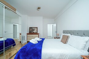 JOIVY 2-bed flat near Notting Hill