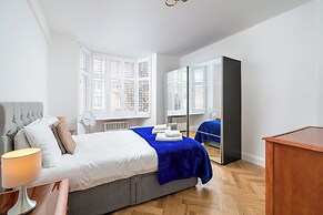 JOIVY 2-bed flat near Notting Hill