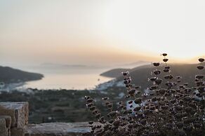 Castello Amorgos Suites