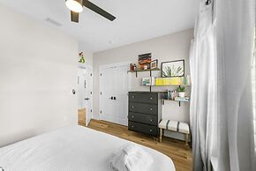 Beach House - 6th Street Retreat by PHG