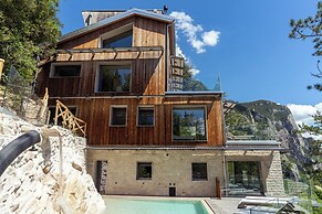 LA FORESTALE Luxury Ecolodge