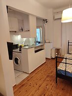 Cosy Open Large Studio By Galerious Parace D111