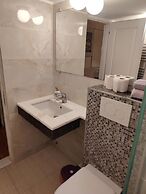 Cosy Open Large Studio By Galerious Parace D111