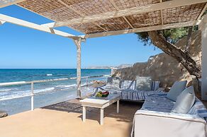 Almirikia Villa