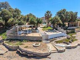Almirikia Villa