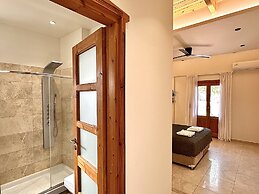 Golden Sand Beach Villa