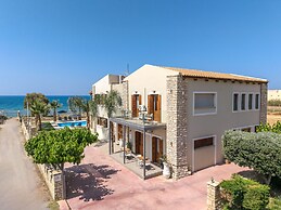 Golden Sand Beach Villa Villa