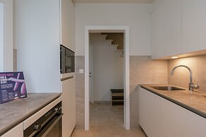 Huswell - Villa Near Beach With Double Parking