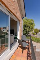 Huswell - Villa Near Beach With Double Parking