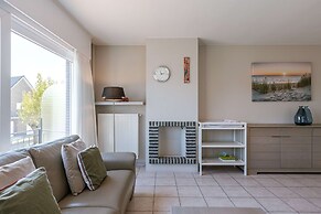 Huswell - Villa Near Beach With Double Parking