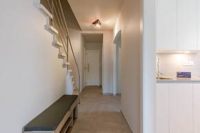 Huswell - Villa Near Beach With Double Parking