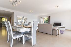 Palm Paradise by Atlantic Holiday