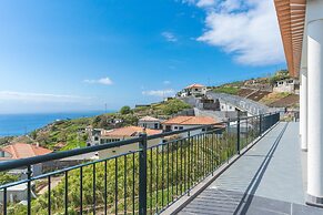 Palm Paradise by Atlantic Holiday