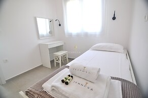 Zennova 29 Vourvourou Garden House