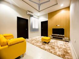 Breezy Mountain View