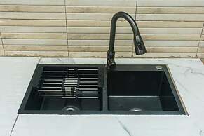 Breezy Mountain View