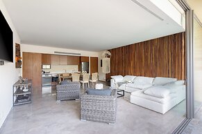 Luxury 2Bed MT D104 By Sandy Powerful