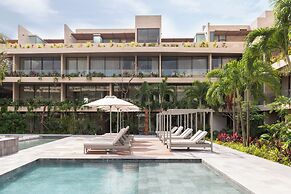 Luxury 2Bed MT D104 By Sandy Powerful