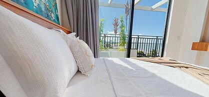 Ocean Art Park by Living
