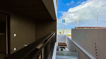 Ocean Art Park by Living