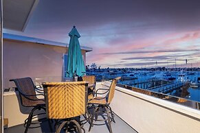 The Edgewater Condos by AvantStay