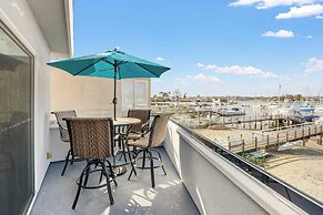 The Edgewater Condos by AvantStay