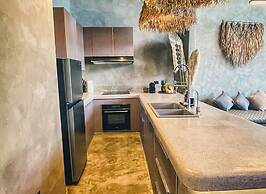 Villa with pool in an ecovillage Nido Fi