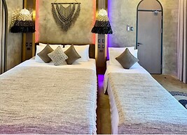 Villa with pool in an ecovillage Nido Fi