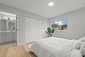 Vancouver Lake City Way Guesthouse