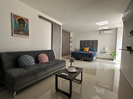 Nirvana ApartaHotel