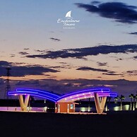 Beachy Condo - 2BR 2B