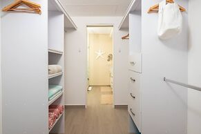 Beachy Condo - 2BR 2B