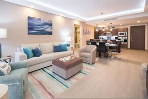 Beachy Condo - 2BR 2B