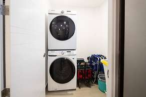 Beachy Condo - 2BR 2B