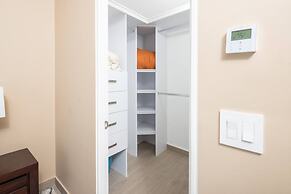 Beachy Condo - 2BR 2B